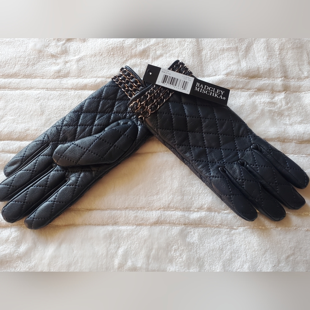 Badgley Mischka leather gloves NWT